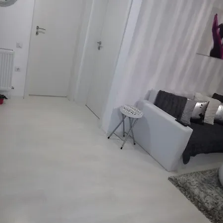 סיביו White Luxury Apartment מראה חיצוני תמונה