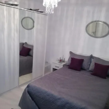 סיביו White Luxury Apartment מראה חיצוני תמונה