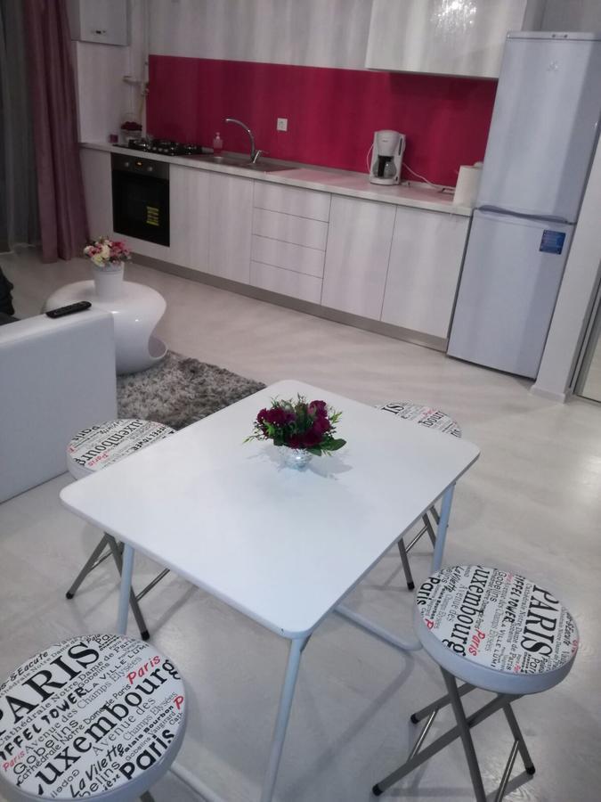 White Luxury Apartament