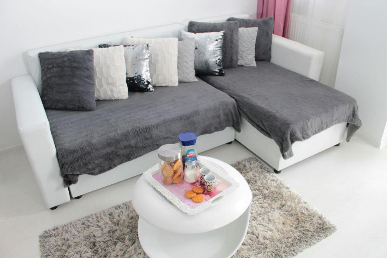 White Luxury Apartament Sibiu